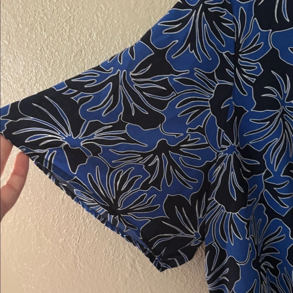 Michael Kors Women’s Blue Floral Blouse Size XXL